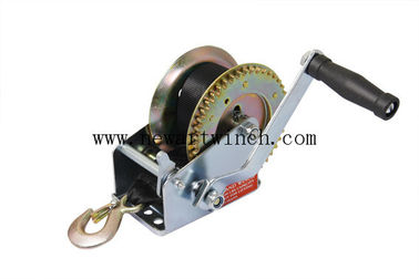 Porcellana Peso leggero manuale portatile nero del rimorchio del crogiolo di argano della tessitura 1600lbs con il gancio improvviso fornitore
