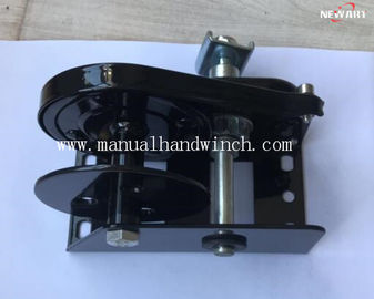 Argano di sollevamento manuale del piccolo freno automatico del nero 800lbs, argano della mano del rimorchio da tirare fornitore